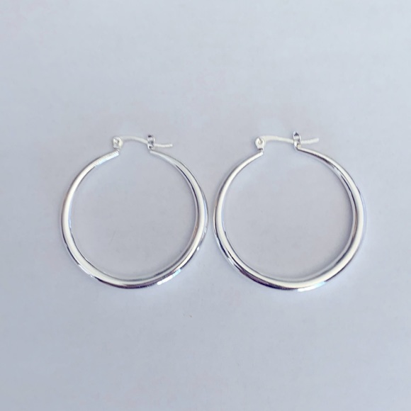 Jewelry - COPY - An awesome pair of  silver hoop earrings